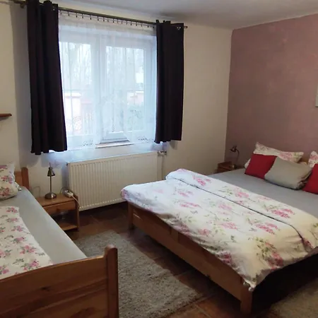 Romantická Na Samote * Jahodná