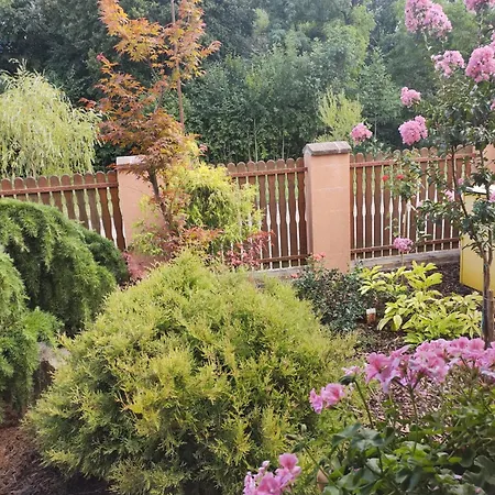 Romantická Na Samote * Jahodná