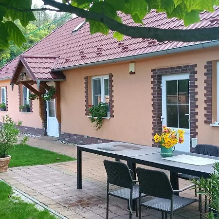 Romanticka Na Samote * Jahodna